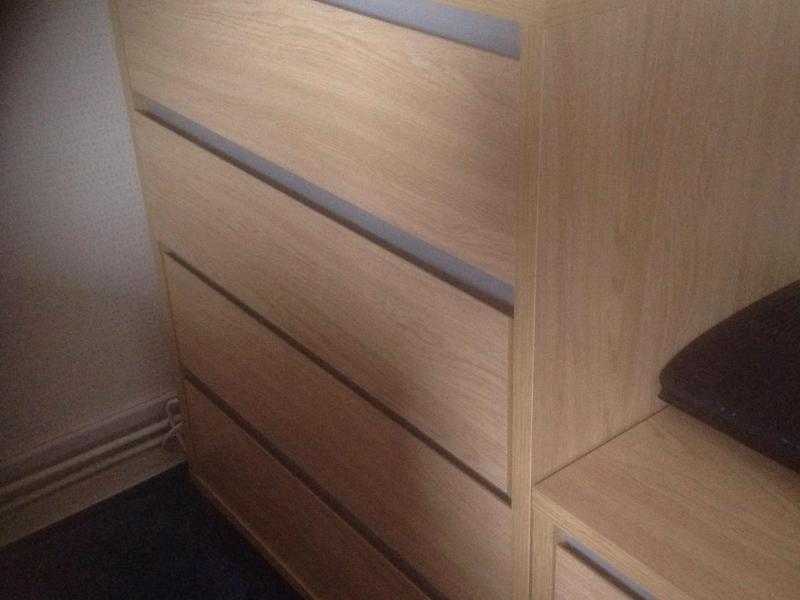 Chest of drawers