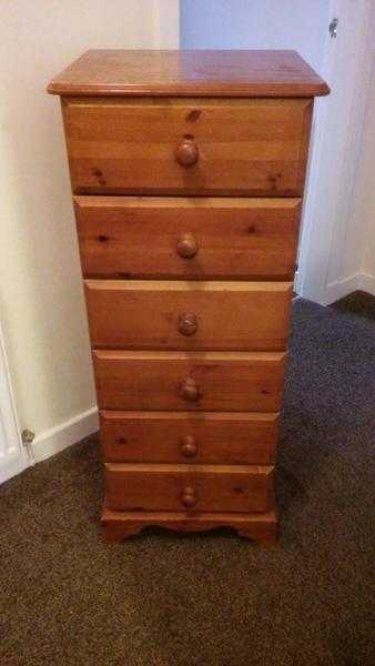 chest of drawers