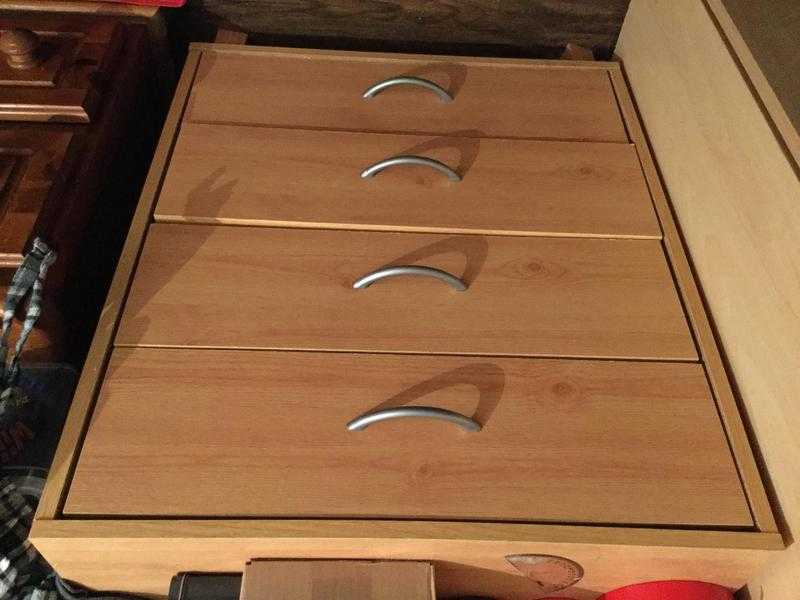 Chest of drawers