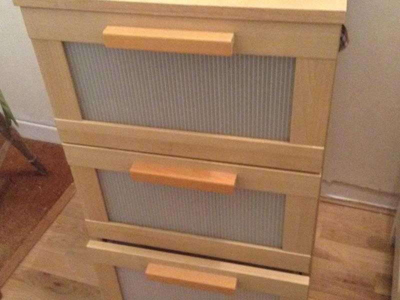 Chest of drawers