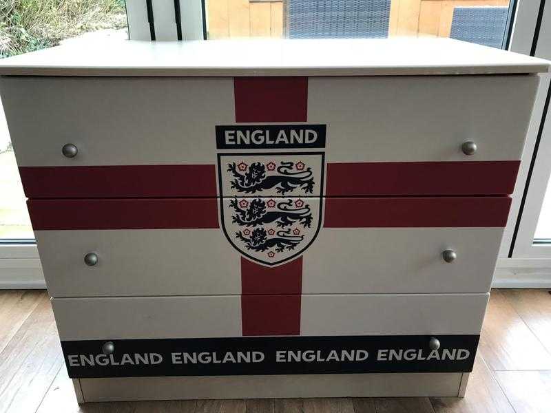 Chest of Drawers with England Flag, three lions ideal for a footie fan or kids bedroom