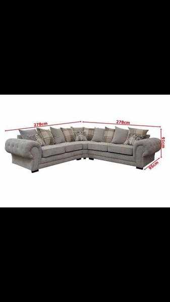 Chesterfiled style sofa, corner or 3 amp2