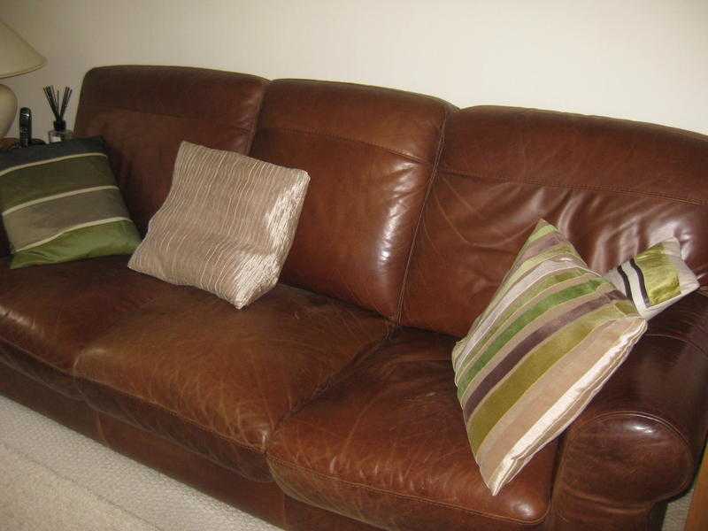 Chicago Leather Barker and Stonehouse Lounge Suite