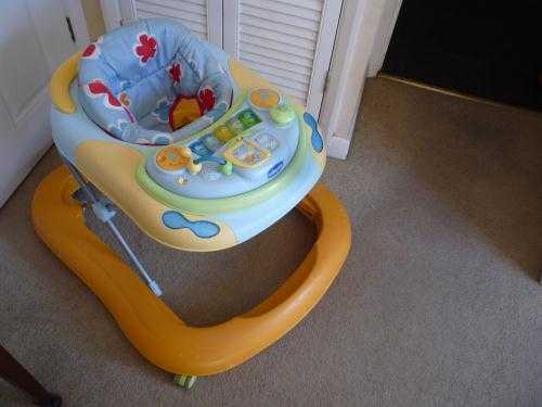 Chicco Baby walker