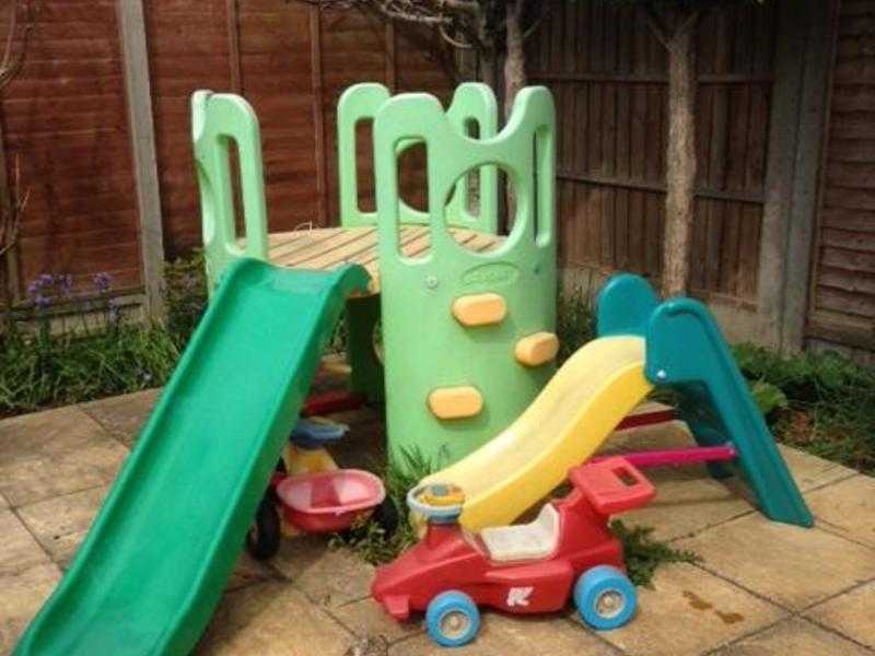 Children039s circular climbing frame with ladder and slide, etc.