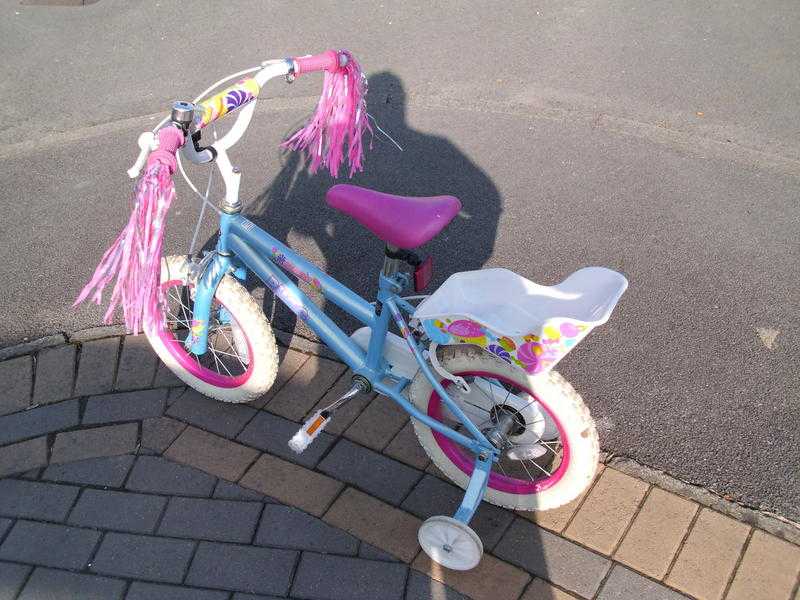 CHILDS 14quot 039BUGG039 BIKE WITH STABILISERS