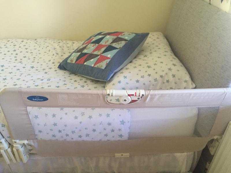 Childs bed guard