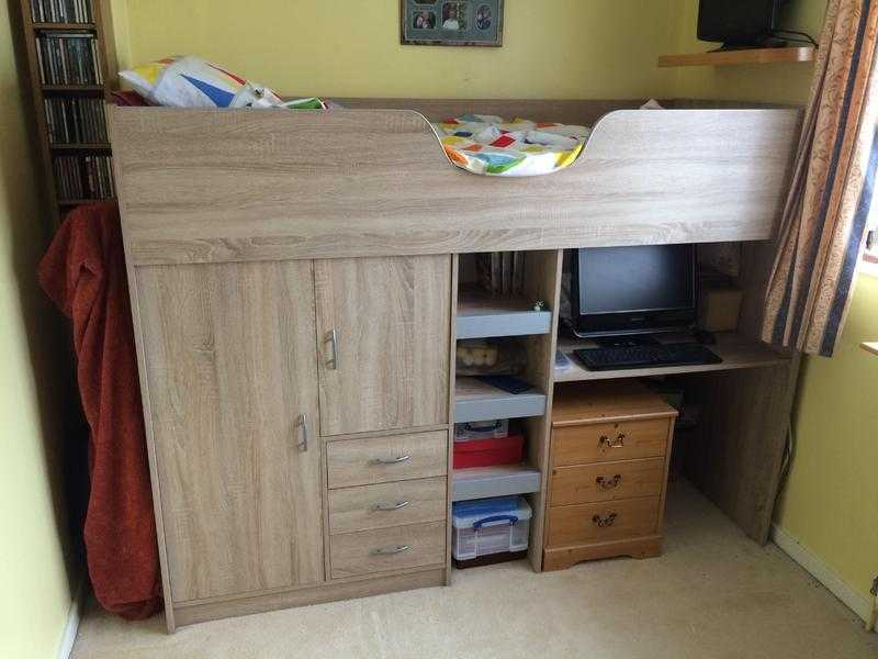 Childs cabin bed