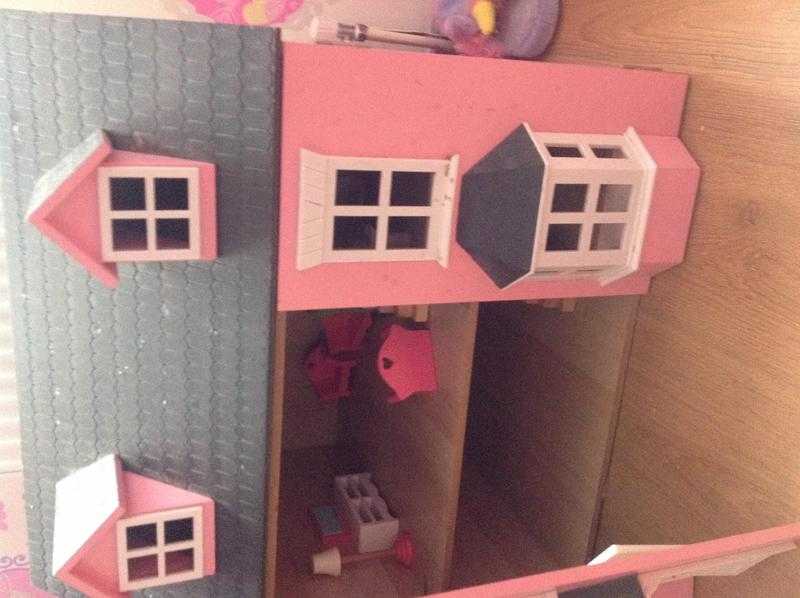 Childs dolls house