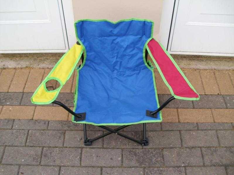 CHILDS FOLDING  CAMPING CHAIR