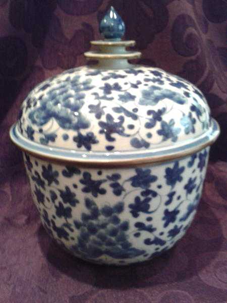 Chinese Ceramics and other items valued and purchased for cash.