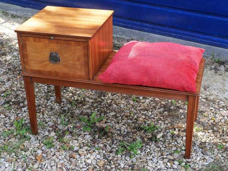 Chippy Telephone Table