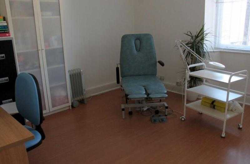 CHIROPRACTOR, MASSAGE THERAPIST, OSTEOPATH, COUNSELLOR AND OFFICE SPACES AVAILABLE TO LET