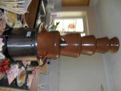 CHOCOLATE FOUNTAIN