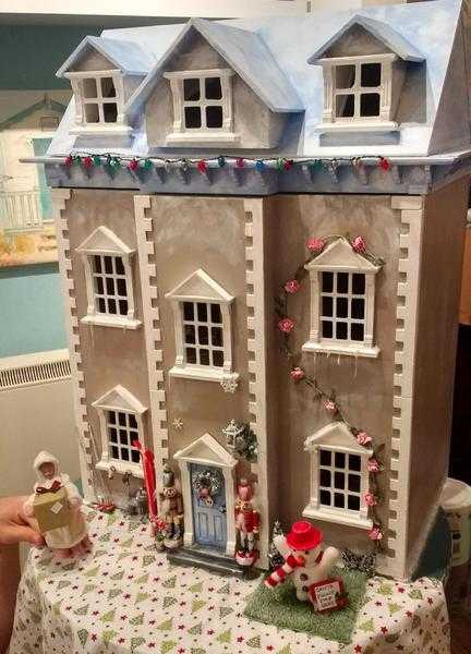 Christmas Dolls House