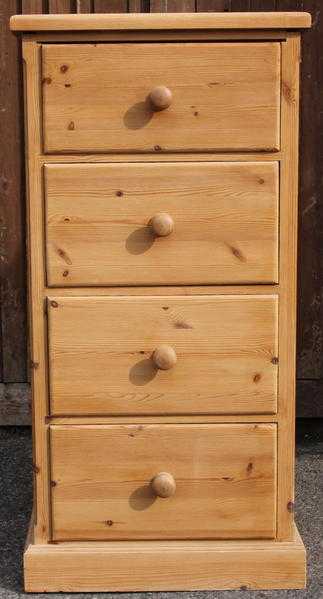 Chunky Pine Wellington Chest