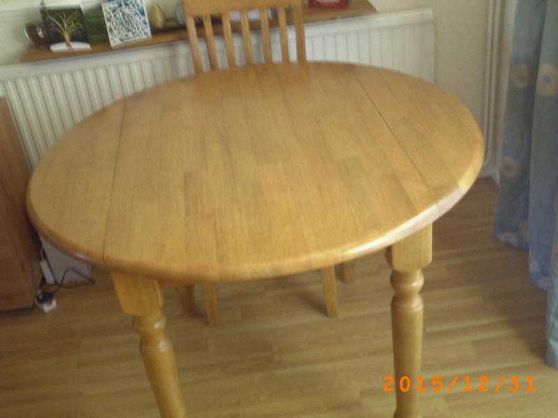 Circular Dining Room Table