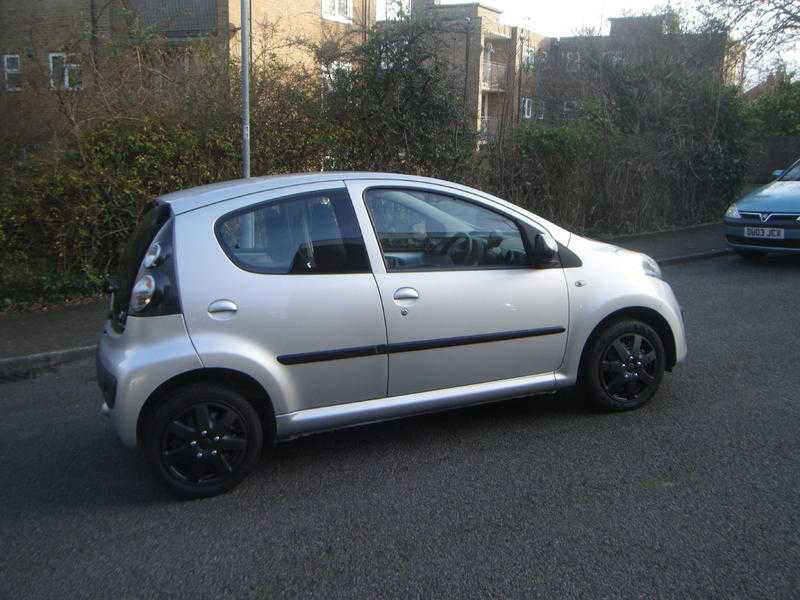 Citroen C1 2005 peugoet 107 toyota aygo great drive