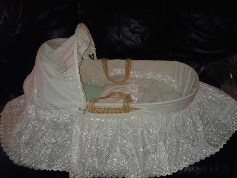 CLAIR DE LUNE PALM MOSES BASKET