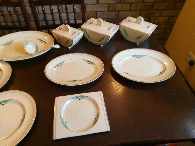 Clarice Cliff Dinner set of the 1930039s