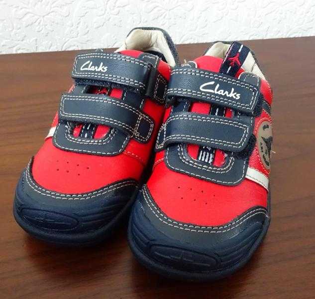 Clarks Super Jet Pilot Light Up Boys Shoes  Trainers Size 7G