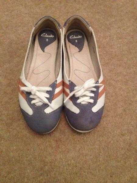 Clarks White, Blue, amp Pink CasualTrainers UK 5...WORN COUPLE TIMES (ORIGINAL) FREE POSTAGE