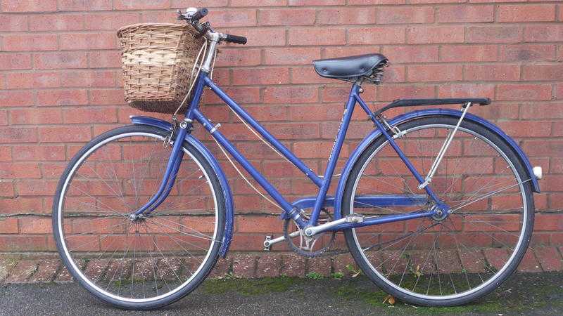 Classic much loved ladies Rayleigh 3-gearsbicycle amp wicker basket amp back carrier