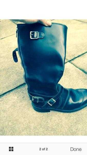 Classic style motorcycle boots