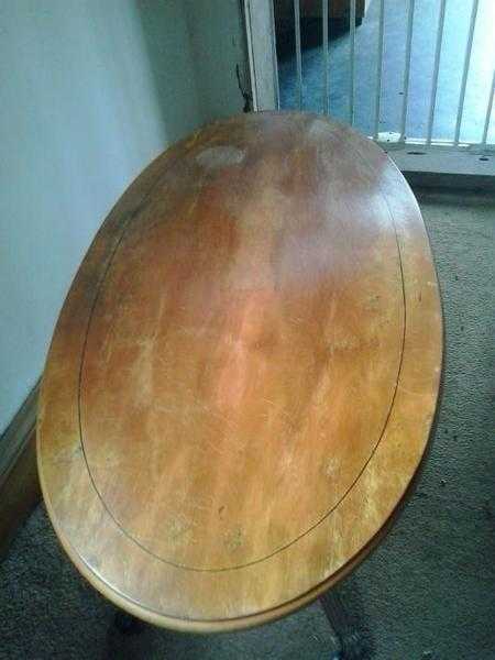 Coffee Table, oval, walnut veneer