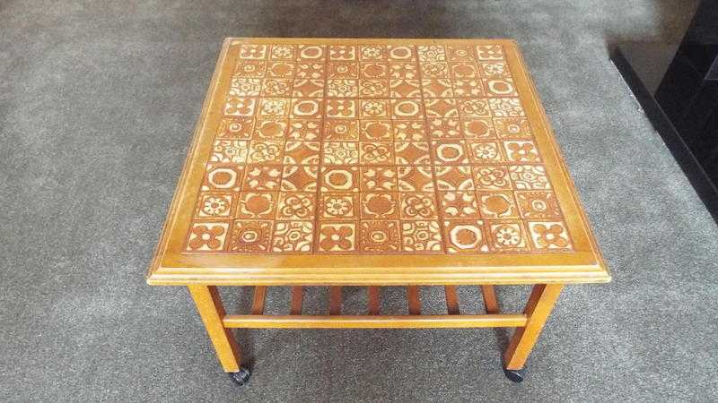 Coffee Table with magazine rack