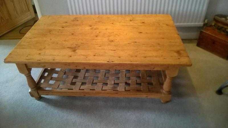 Coffee table with under shelf, reclaimed pine