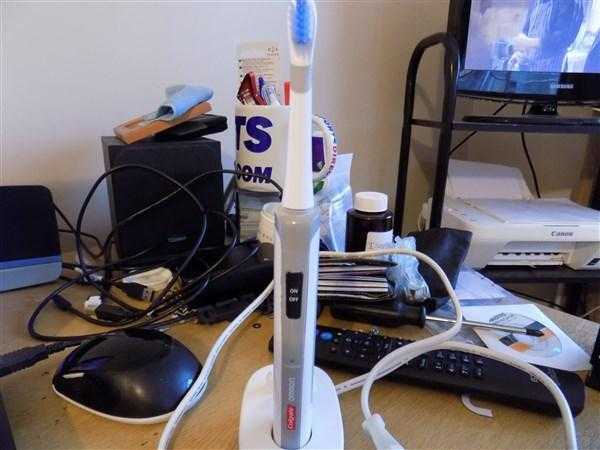 COLGATE OMRON RECHARGEABLE ELECTRIC TOOTHBRUSH - EXC039 CONDITION