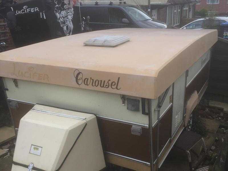 Collapsible caravan