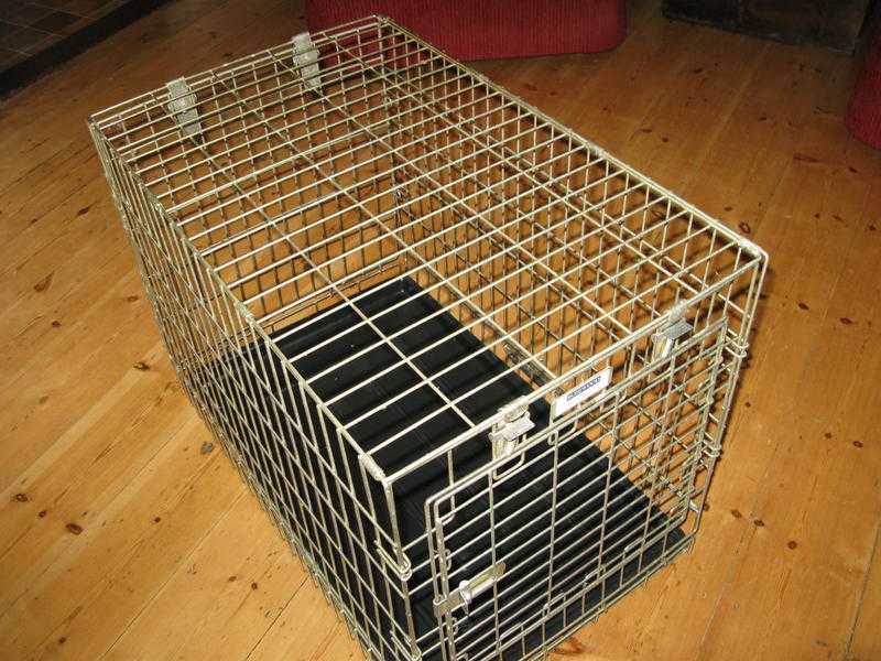 COLLAPSIBLE DOG CRATE