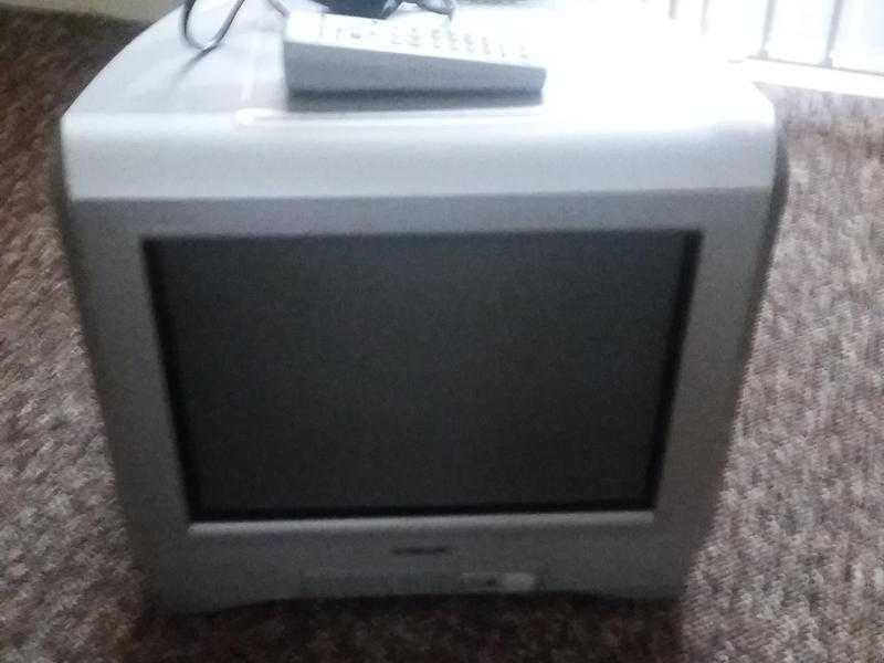 Colour portable tv with remote