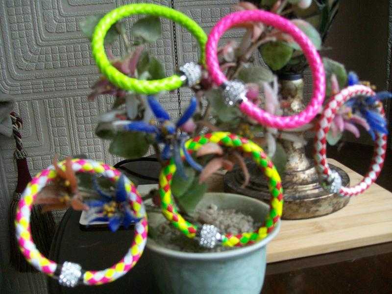 COLOURFUL LEATHER FASHION BRACELETS