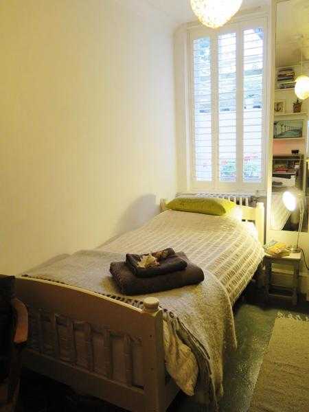 Comfortable double room in characterful fat