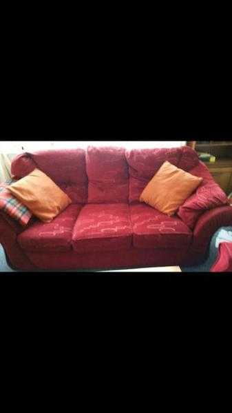 Comfortable Red sofa in great condition