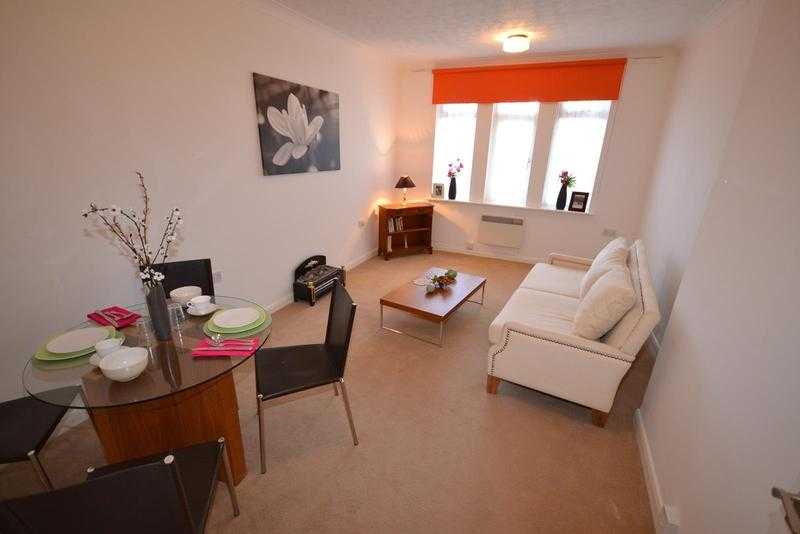 Complete bedroom flat to rent in Eversley Rd, Bexhill-on-Sea