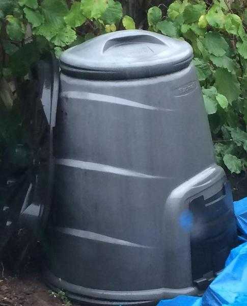 Compost Bin (Beehive Style)