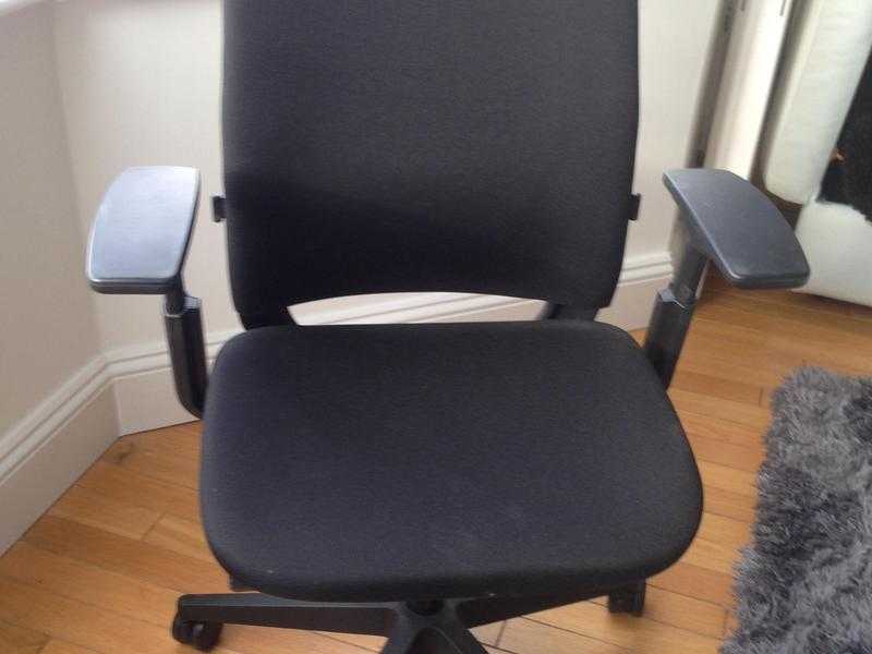 Computer chair