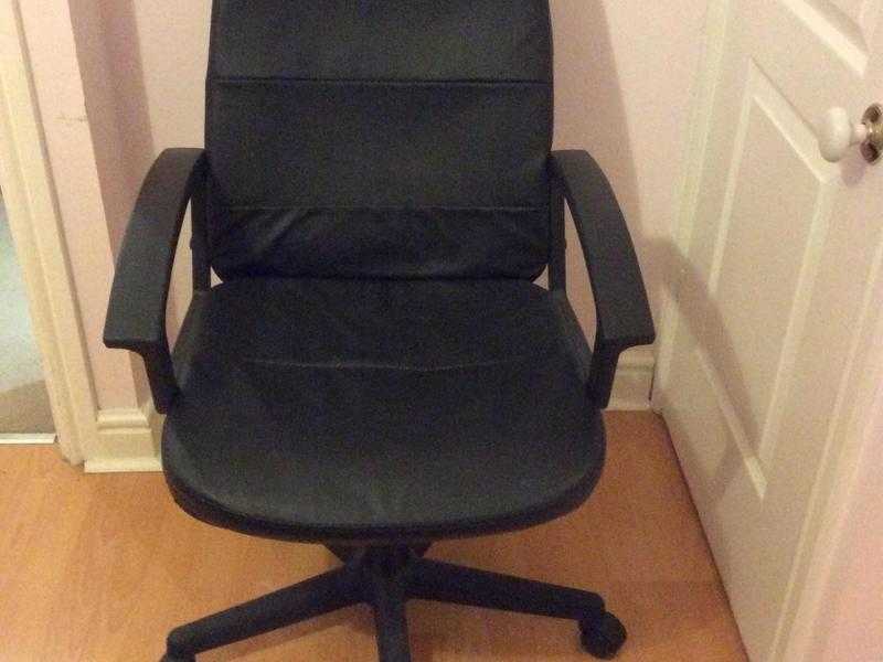 Computer chair