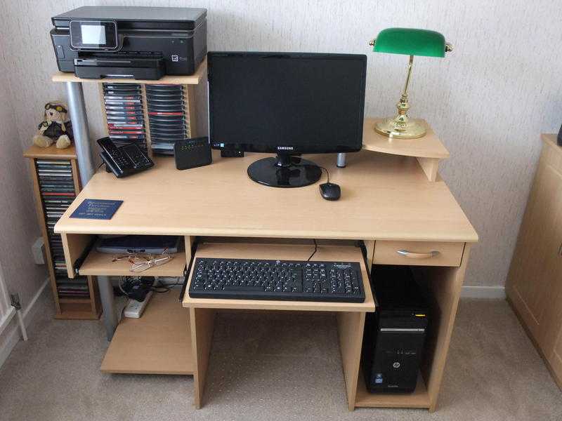 Computer desk