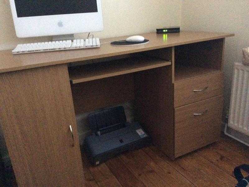 Computer desk