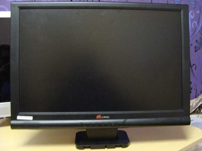 COMPUTER MONITOR 22 INCH