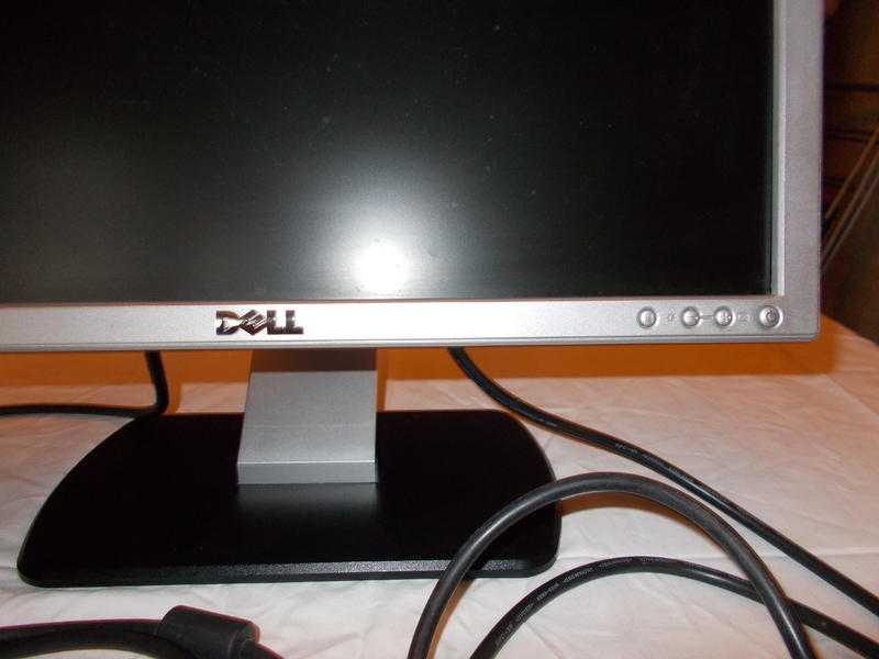 Computer monitor Falt Screen - Dell 19 inch