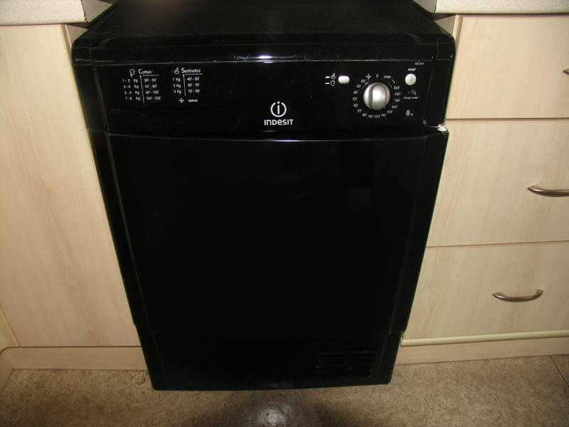Condenser dryer Indesit black