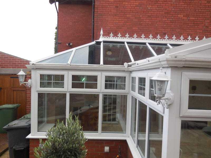 Conservatory cleaning. Windows cleaning - steam cleaning Cleaning service.