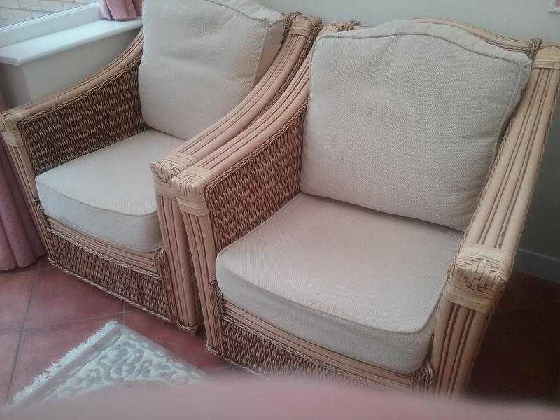 Conservatory furniture 45.00 buyer collects