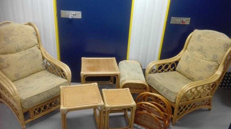 Conservatory set in very good condition  free delivery